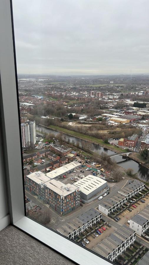 Panoramic Views High Floor Apartment Manchester